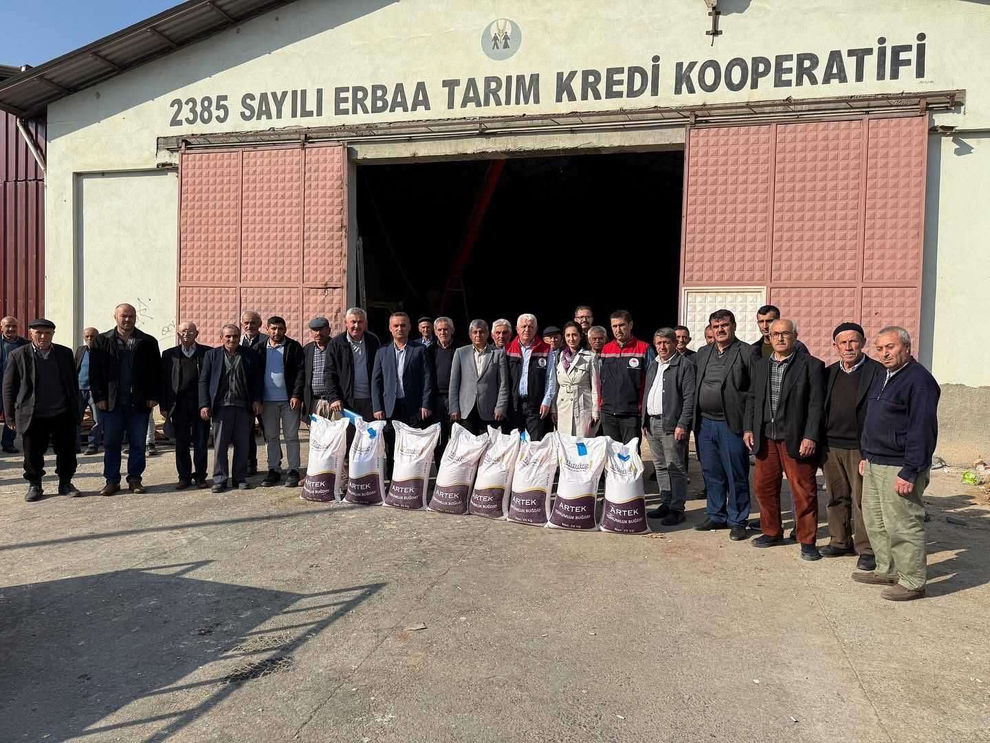 Erbaa’da Buğday Tarlasında Çıkan Yangının Yaraları Sarılıyor